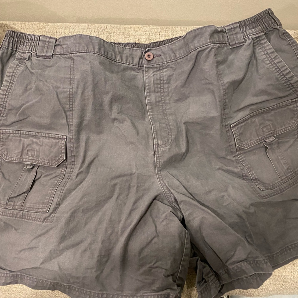 Big and tall cargo shorts
